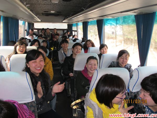 曉峰風景區(qū)之旅——廣聯2011年春游剪影